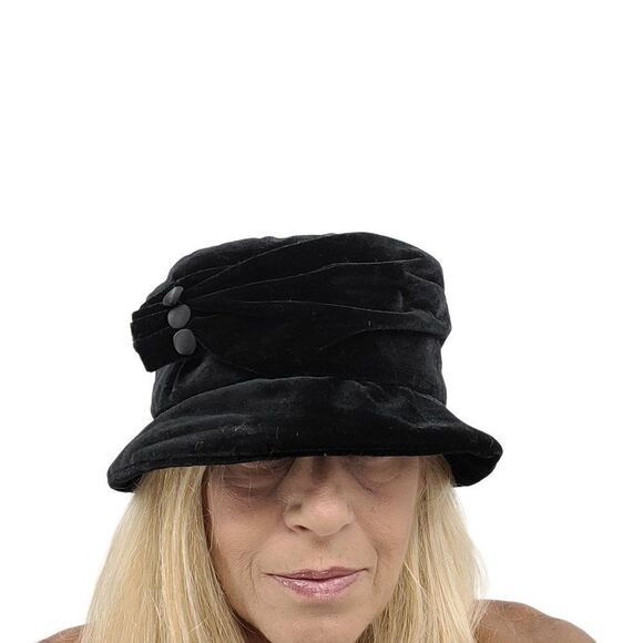 Vintage Betmar Black Velvet Hat Cloche Bucket Ruched Button Detail Retro Glam - Picture 2 of 12